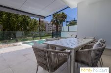 Apartamento en Motril - Apartamento de lujo con piscina privada y vistas al campo de golf