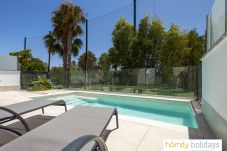 Apartment in Motril - Luxury flat with private pool and views of the golf course