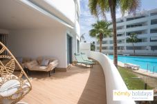 Apartment in Motril - Mar de Astrid - Luxury apartment with pool and golf course views